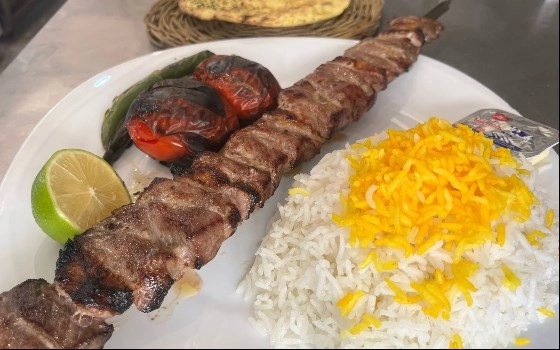 چلو کباب چنجه گوسفندی