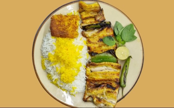 چلو ماهی قزل آلا کبابی
