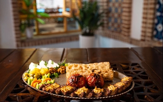 خوراک نگینی
