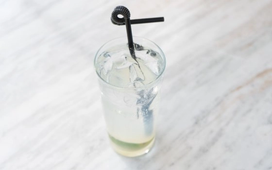 Soda with lemon