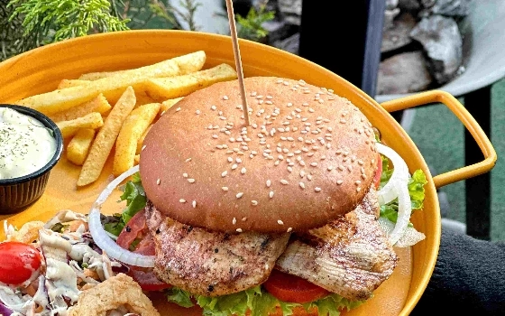 چیکن برگر