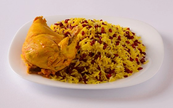 زرشک پلو مرغ سینه