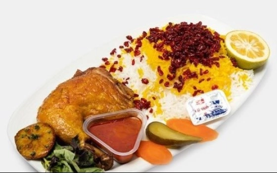 زرشک پلو با مرغ (سینه یا ران)