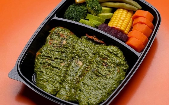 خوراک استیک مرغ پستو
