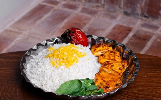 نیم پرس چلو جوجه زعفرانی