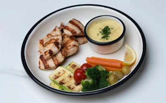 چیکن گریل ماستی رژیمی