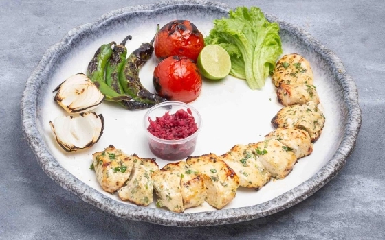 جوجه کباب محلی