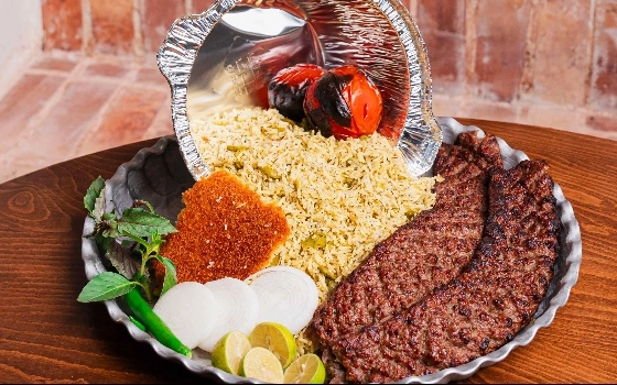دیگچه کباب ساطوری با باقالی پلو