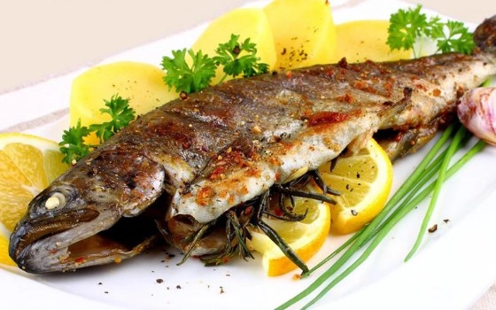 خوراک ماهی سرخ شده