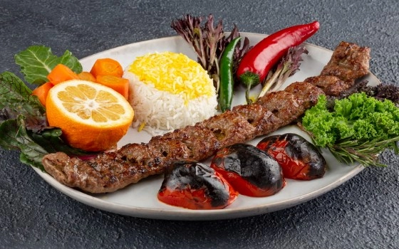 چلوکباب لقمه 2سیخ
