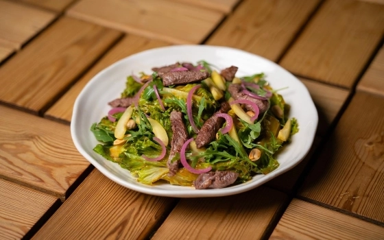 سالاد گوشت و کرنبری