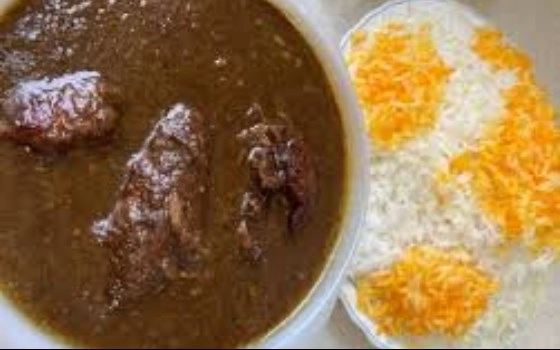 چلو فسنجان با مرغ