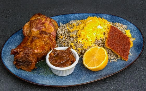 باقالی پلو با گوشت مخصوص سرخ شده