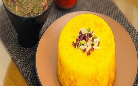 ته چین و خورشت قرمه سبزی