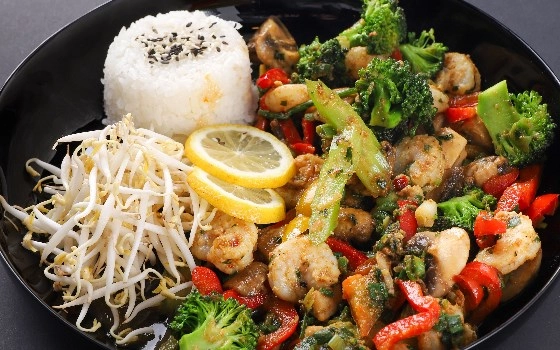 میگو با سس کاری سبز