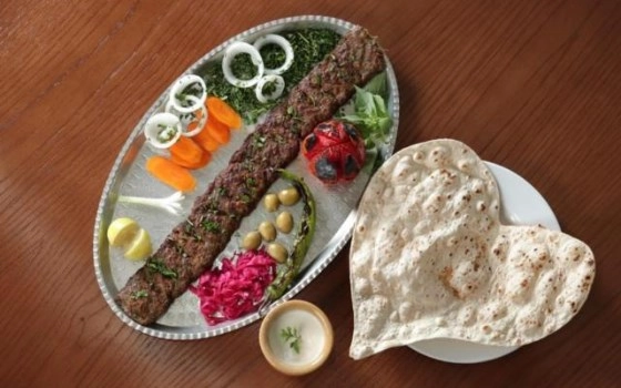 خوراک کباب بناب ساطوری تند سبزیجات