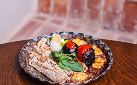 خوراک کباب نگینی 2سیخ