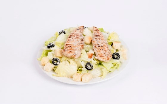 سالاد سزار با مرغ گریل