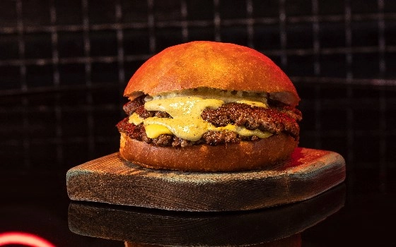 Jalapa) Jalapeno Burger)