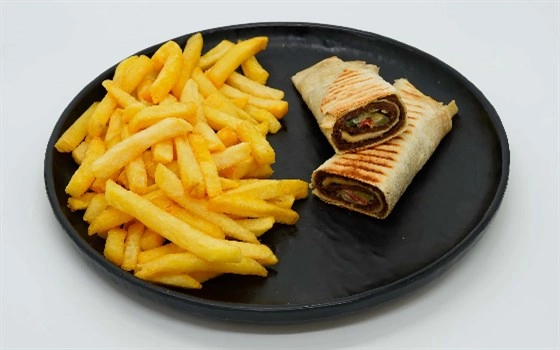 ساندویچ رپ گوشت&سیب زمینی
