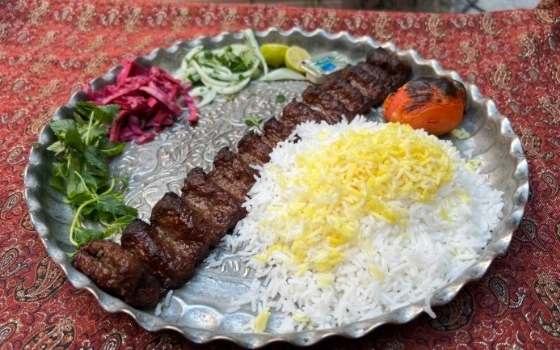 چلوکباب کوبیده لقمه زعفرانی