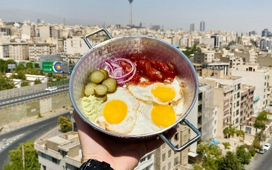 نیمرو بیکن