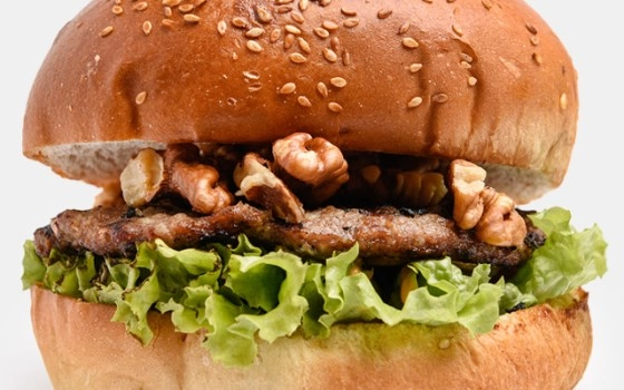 گردو برگر
