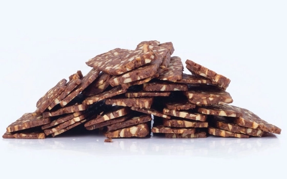 بیسکاتی بادام دارچین 650 گرم خالص(90 تا 92 عدد)