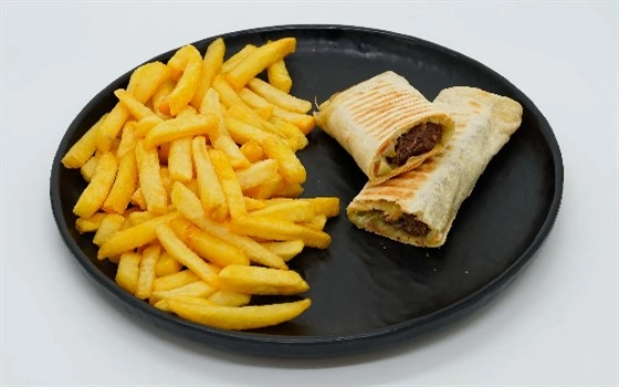 ساندویچ کوبیده گوشت&سیب زمینی