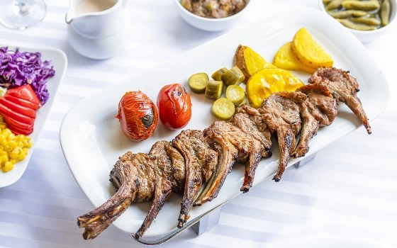 شیشلیک با استخوان