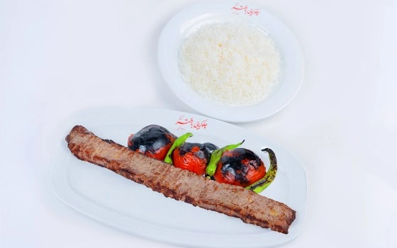چلو کباب برگ نیم مخصوص