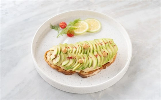 Homos Avocado Toast (vegan)