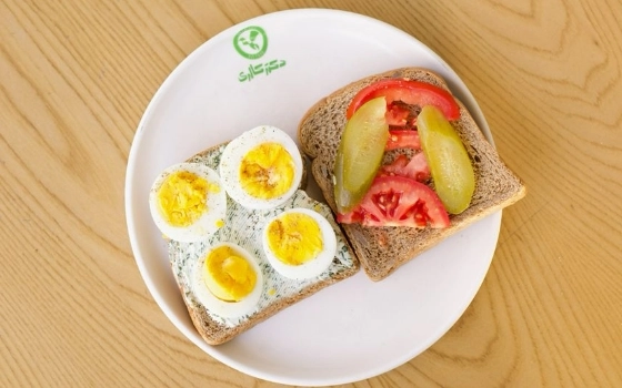 کلاب تخم مرغ و پنیر