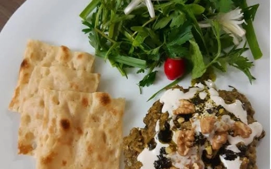 نیم پرس کشک و بادمجان