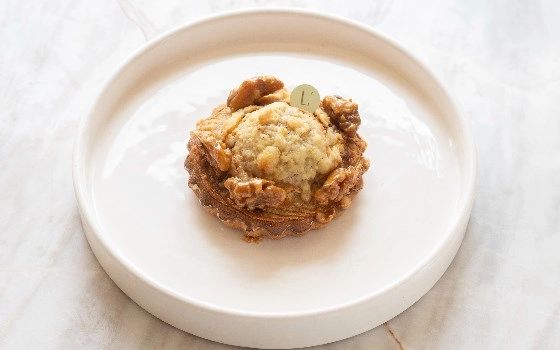 Apple cake with crumble Topping