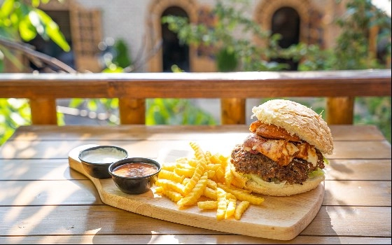 رویال برگر دستی