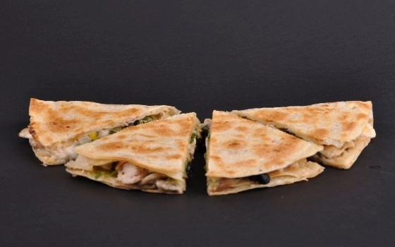 کسادیا مرغ گریل