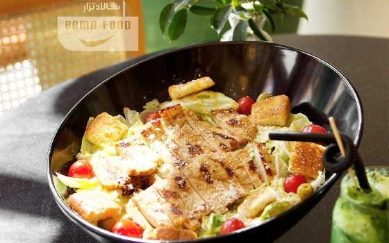 سالاد تزار مرغ گریل