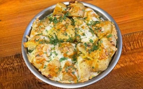 سیب زمینی تنوری با پنیر