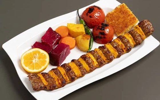 خوراک کباب لقمه نگین دار
