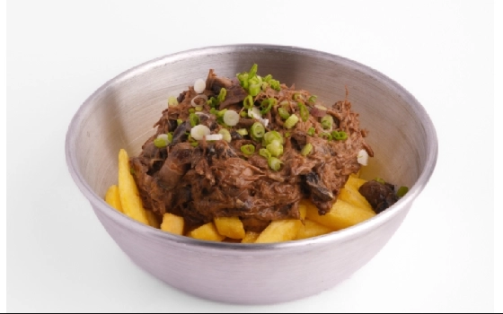 French fries with Pulled beef