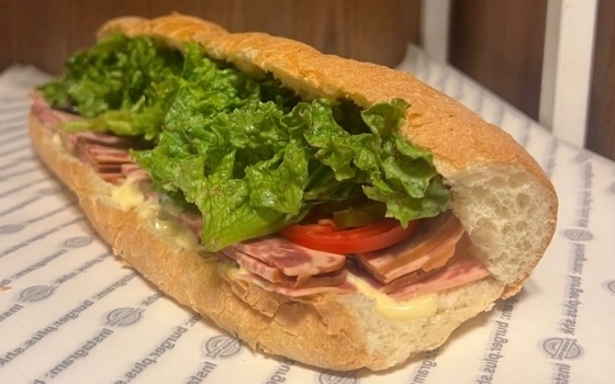 ساندویج ژامبون گوشت