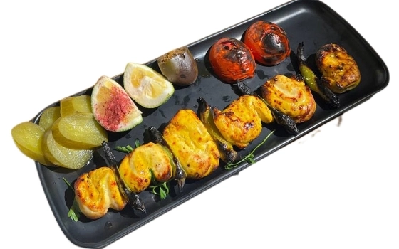 خوراک جوجه سینه زعفرانی