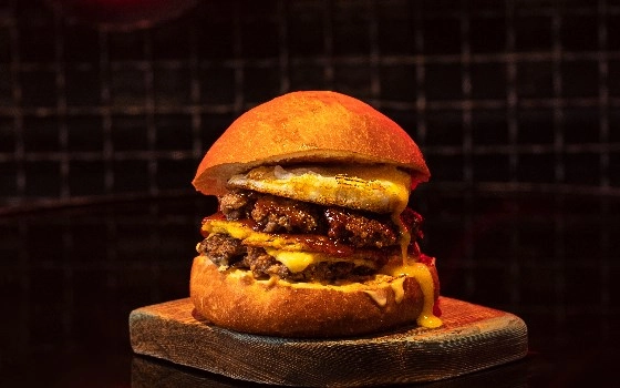 Chicago) Hash Burger)