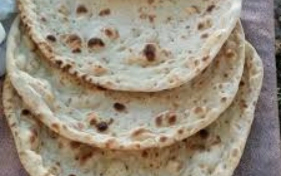 نان محلی سبوس دار با کنجد