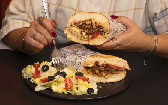 ساندویچ چیکن باربیکیو