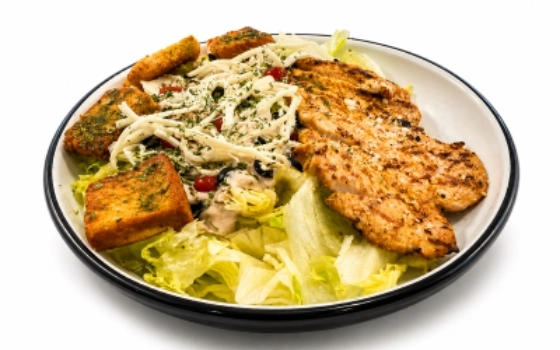 سالاد سزار مینی با مرغ گریل
