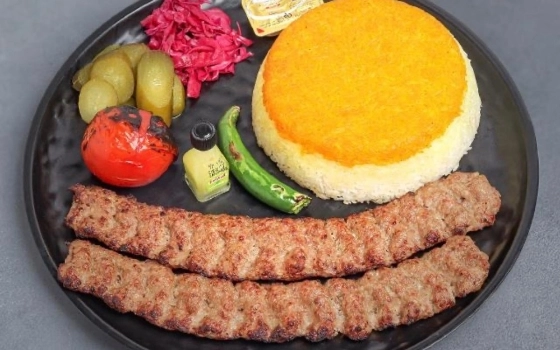 چلوکباب کوبیده مخصوص