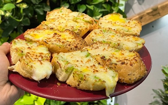 نان سیر لقمه