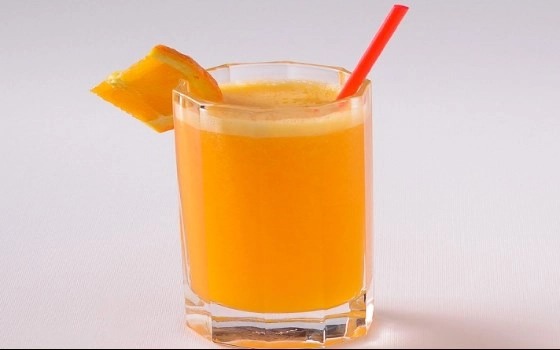 آب پرتقال طبیعی
